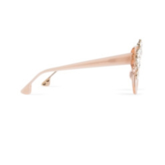 Alice + Olivia Madison Floral Sunglasses - Picture 4 of 7